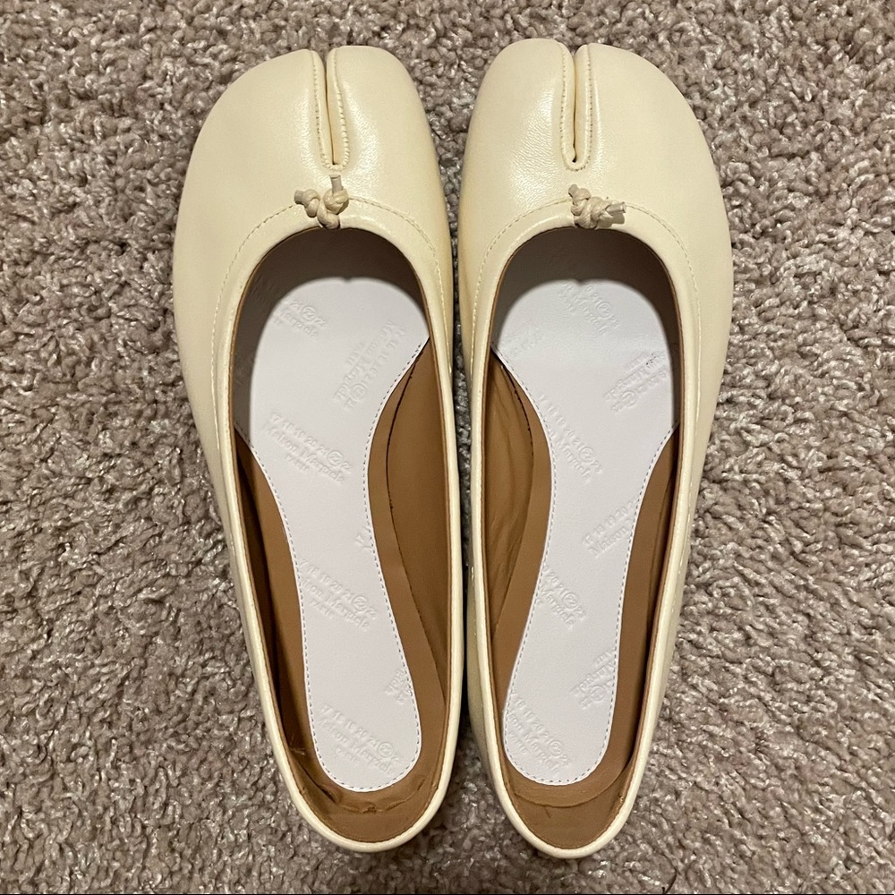 Maison Magriela White Tabi Leather Ballet Flats
